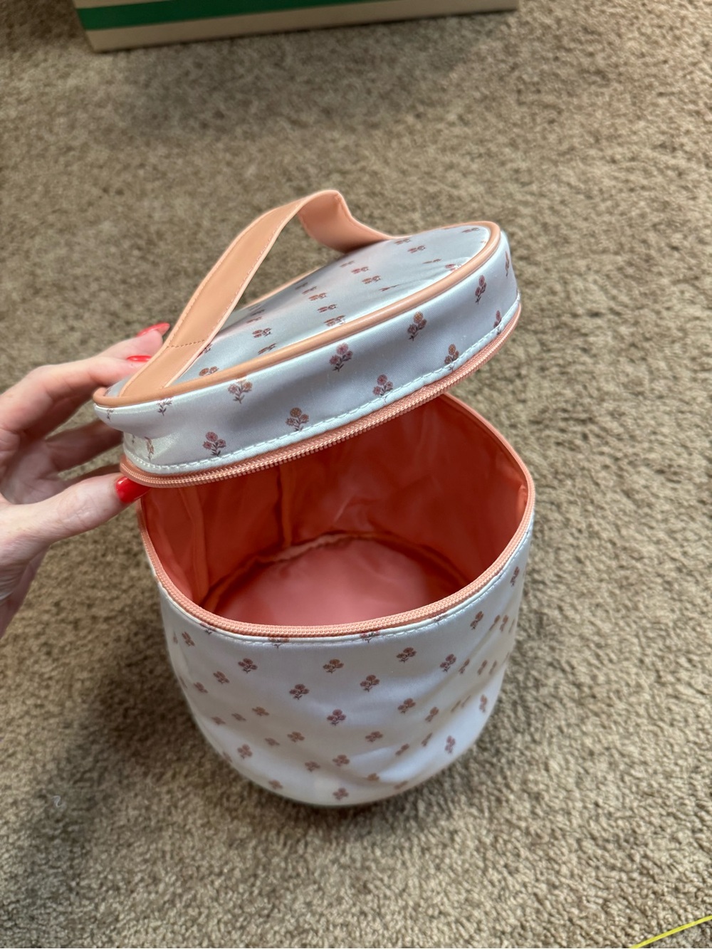 Womenβs Cream and Peach Floral Cosmetic Case